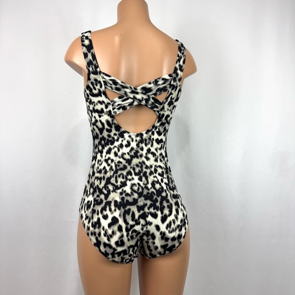 Lands End Women’s 8L Tan Black Cheetah Print One Piece Swimsuit Slimming w/ Bra - Picture 3 of 12